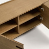 Dubový TV stolek Kave Home Arelida 200 x 40 cm -fv-interier-25